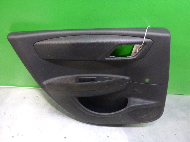Обшивка двери задней левой
