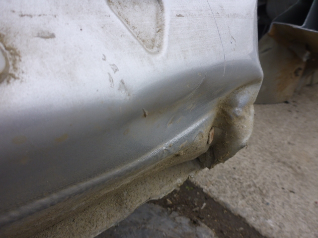 Порог со стойкой левый