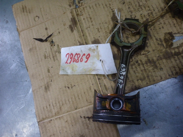 Поршень с шатуном