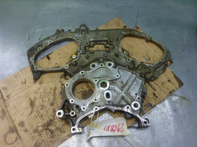 Крышка двигателя передняя