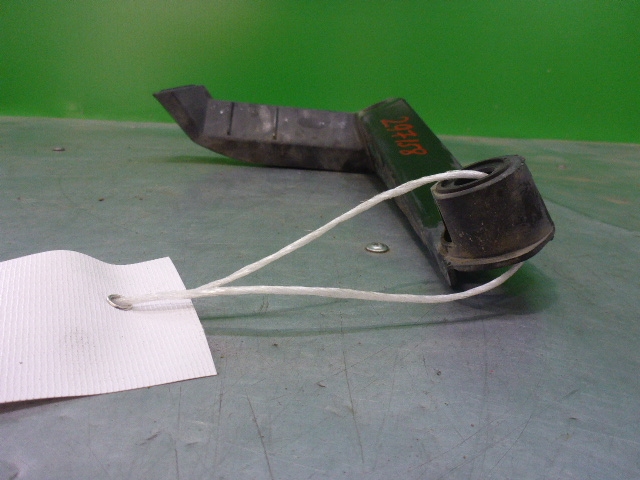 Кронштейн заднего бампера правый