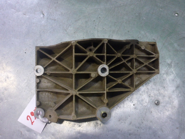 Кронштейн ГУР