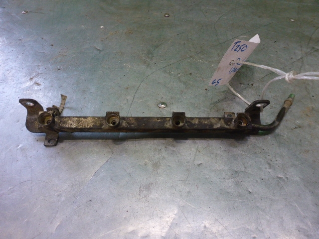 Рейка топливная (рампа)