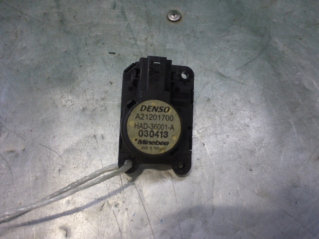 Моторчик заслонки печки