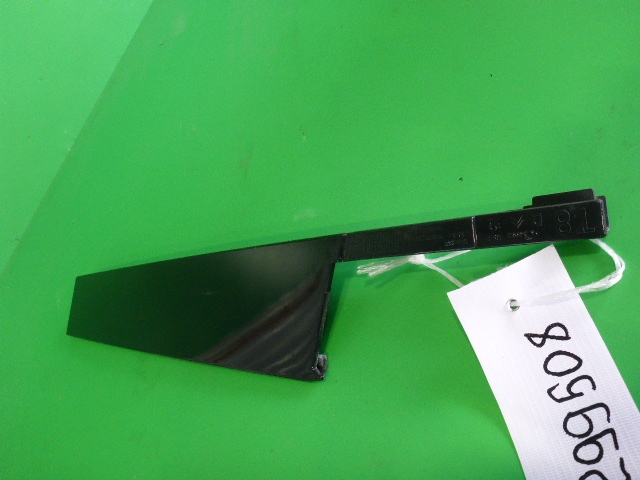 Накладка двери передней правой