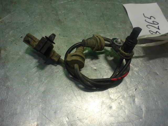 Датчик ABS задний