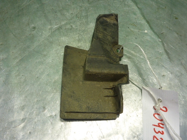 Брызговик задний левый