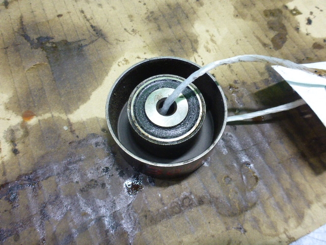 Ролик-натяжитель