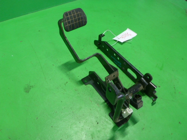 Педаль сцепления