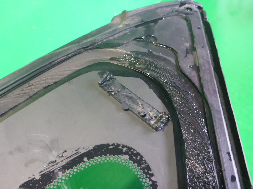 Стекло кузовное глухое правое