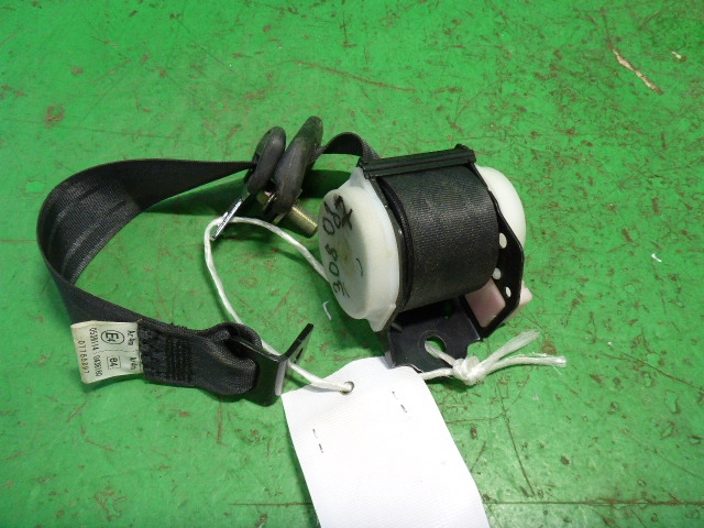 Ремень безопасности