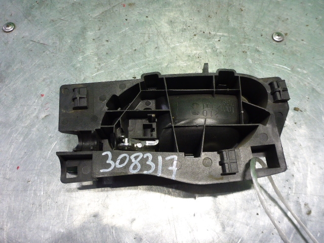 Ручка двери передней внутренняя правая