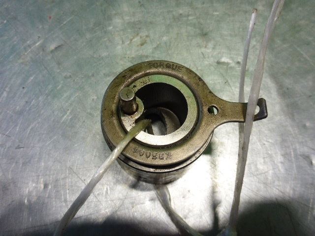 Ролик-натяжитель