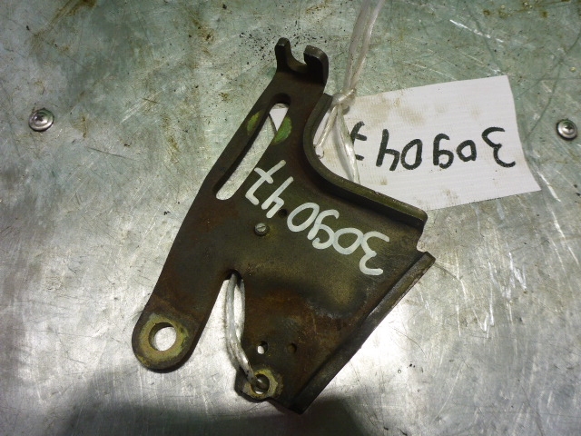 Кронштейн генератора