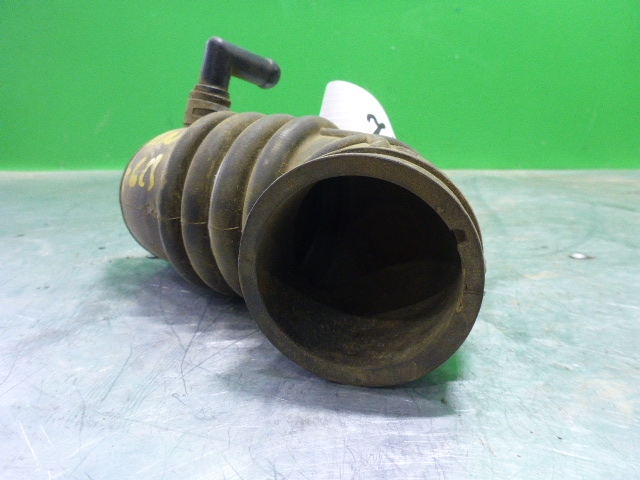 Патрубок воздушного фильтра