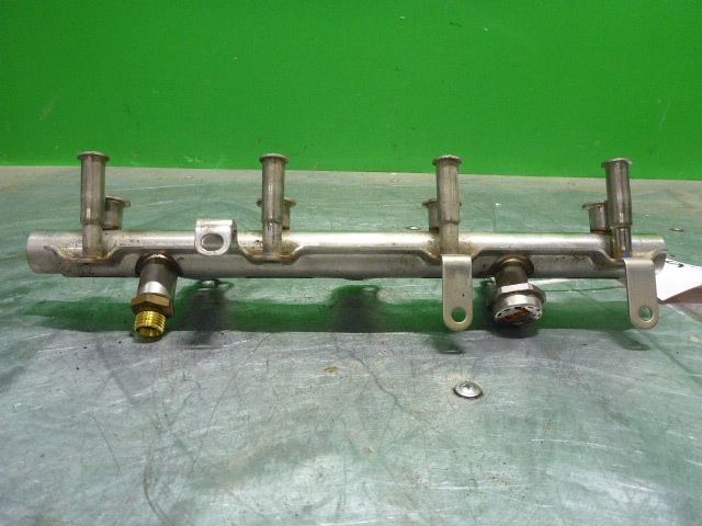 Рейка топливная (рампа)