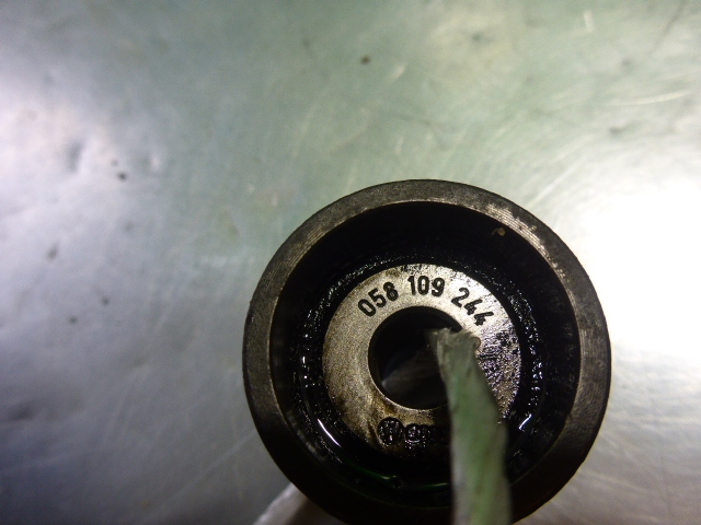 Ролик-натяжитель