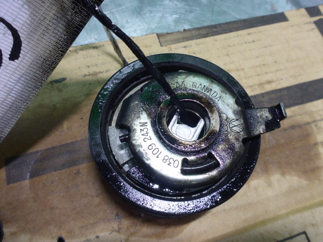 Ролик-натяжитель