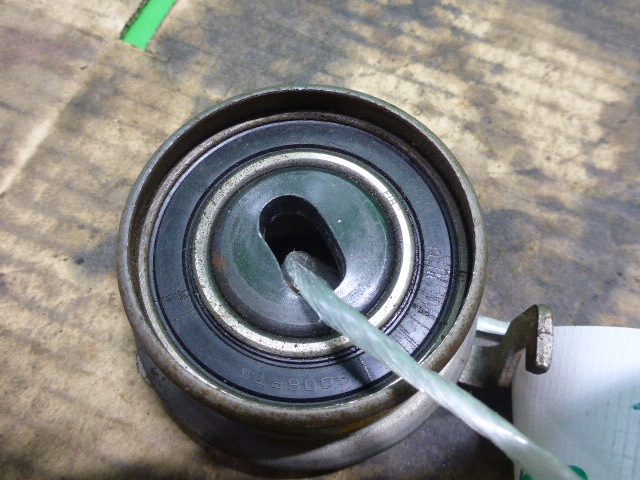 Ролик-натяжитель