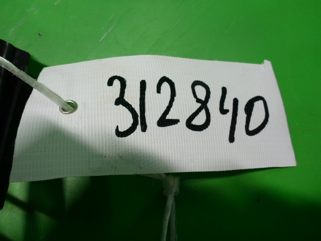 Решетка в бампер центральная