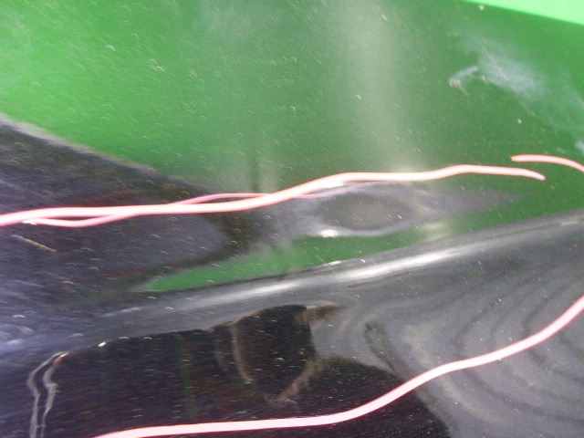 Крыло переднее правое