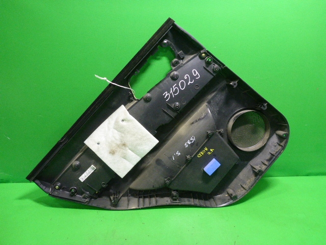 Обшивка двери задней правой