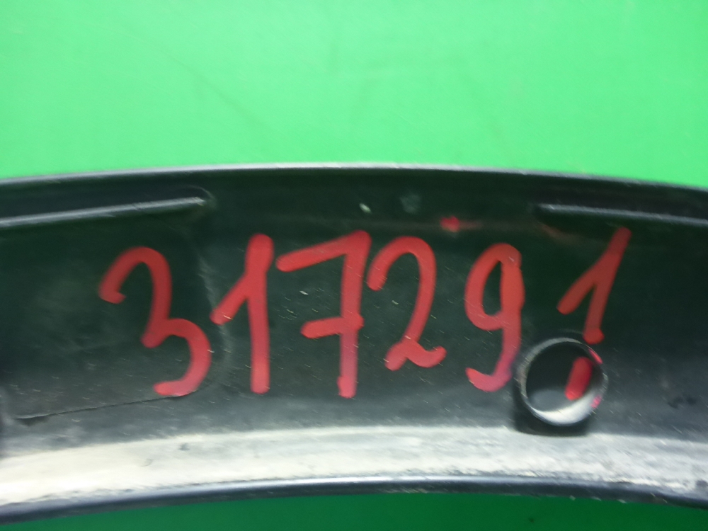 Накладка переднего крыла правого