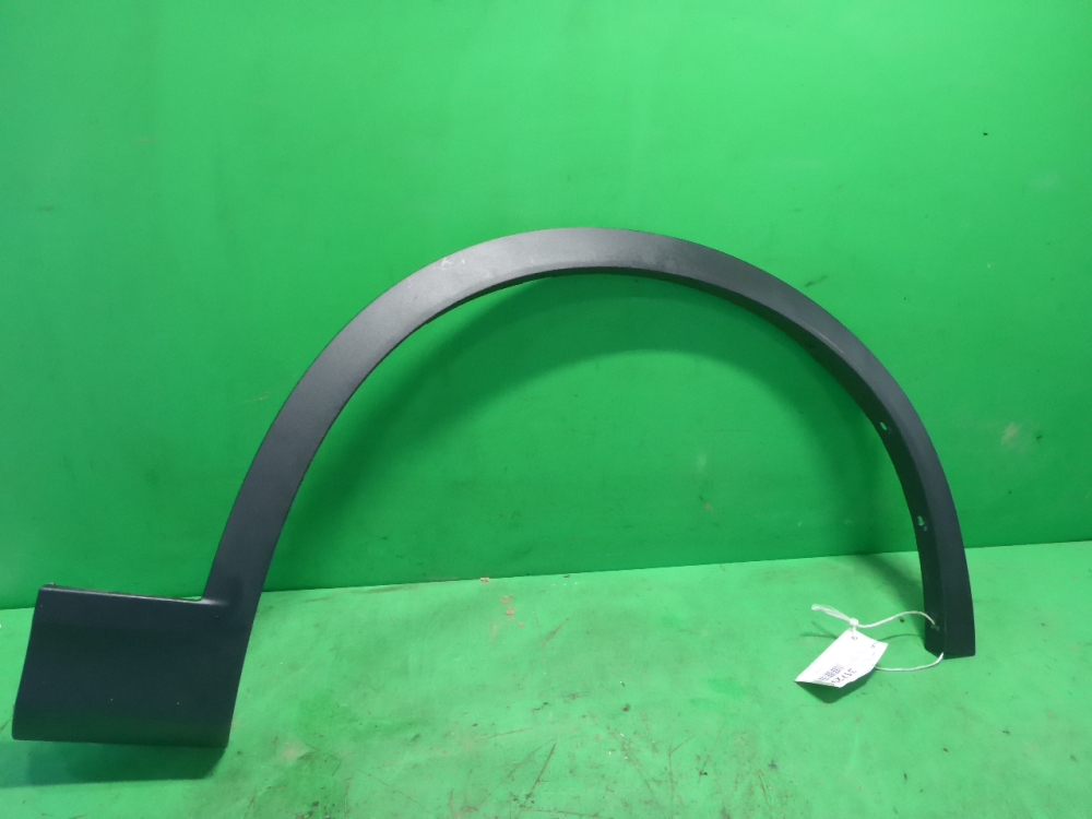 Накладка переднего крыла правого