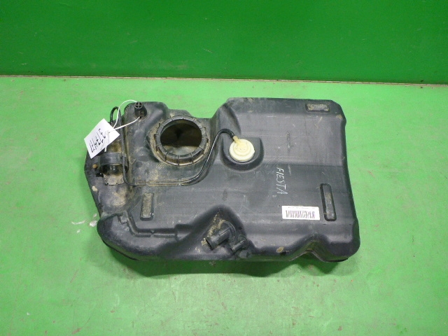 Бак топливный