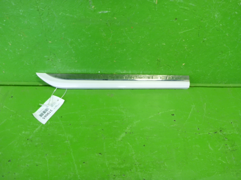 Накладка двери задней правой