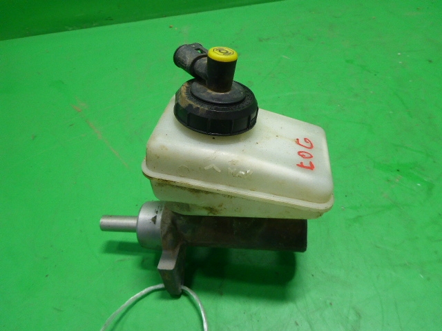 Цилиндр тормозной главный