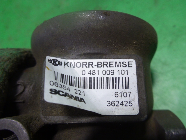 Регулятор давления