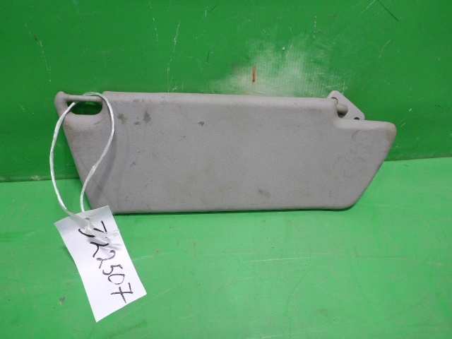 Козырек солнцезащитный