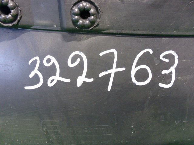 Обшивка двери передней правой