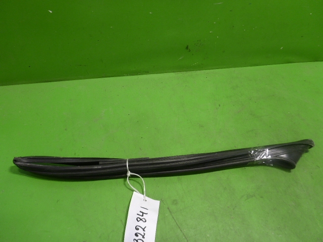 Уплотнитель стекла двери