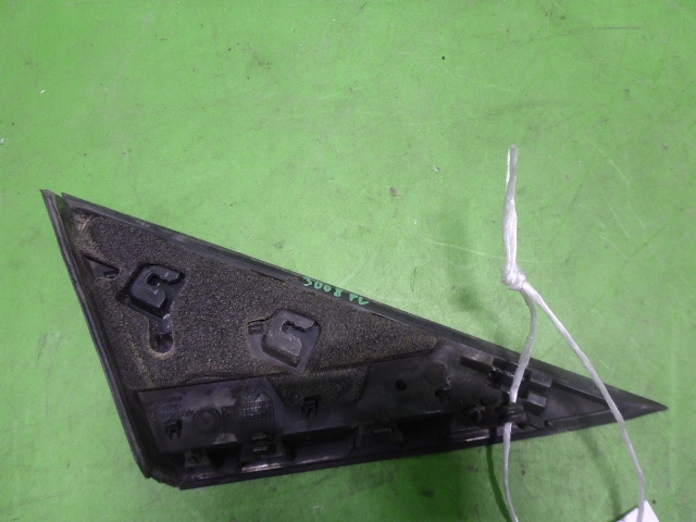 Накладка переднего крыла левого