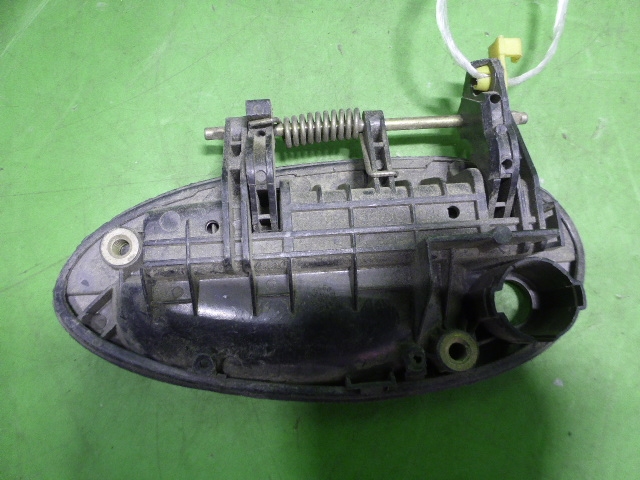 Ручка двери передней наружная правая