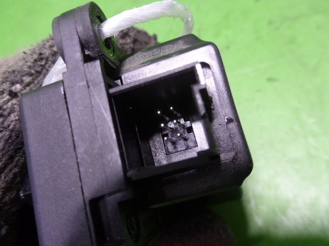 Моторчик заслонки печки