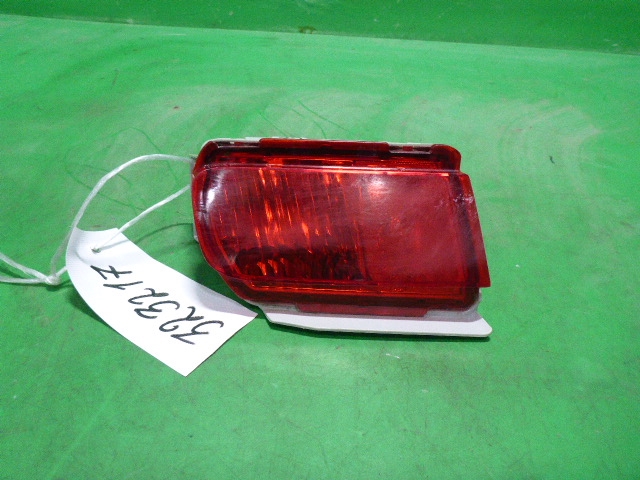 Фонарь задний в бампер правый