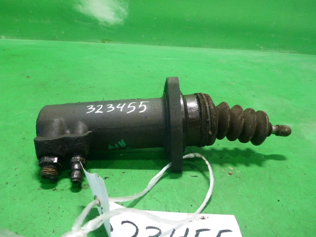 Цилиндр сцепления рабочий