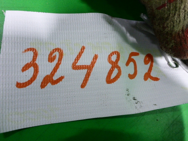 Поводок стеклоочистителя передний правый