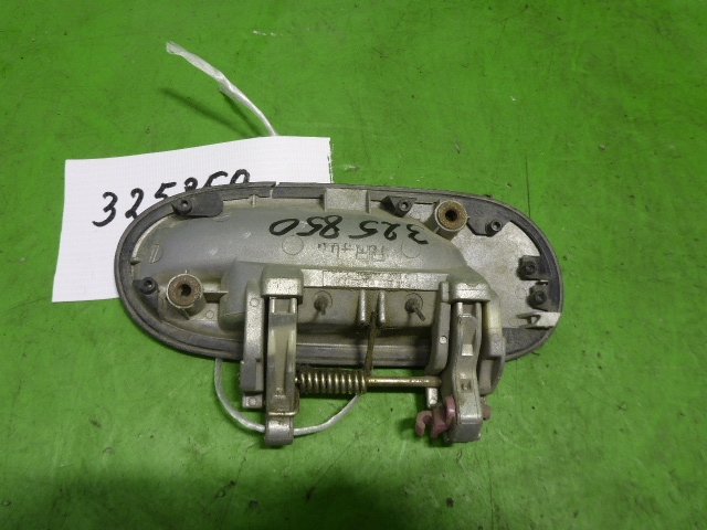 Ручка двери задней наружная левая