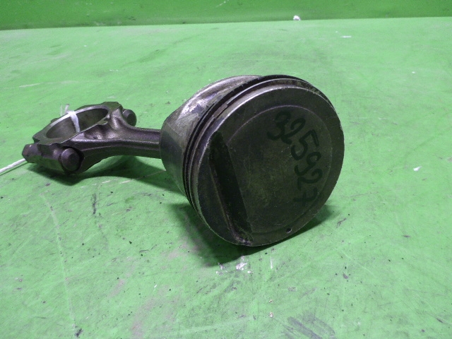 Поршень с шатуном