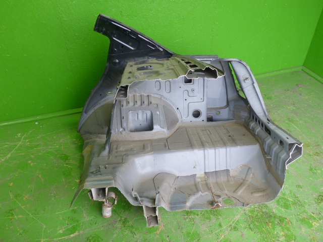 Крыло заднее правое