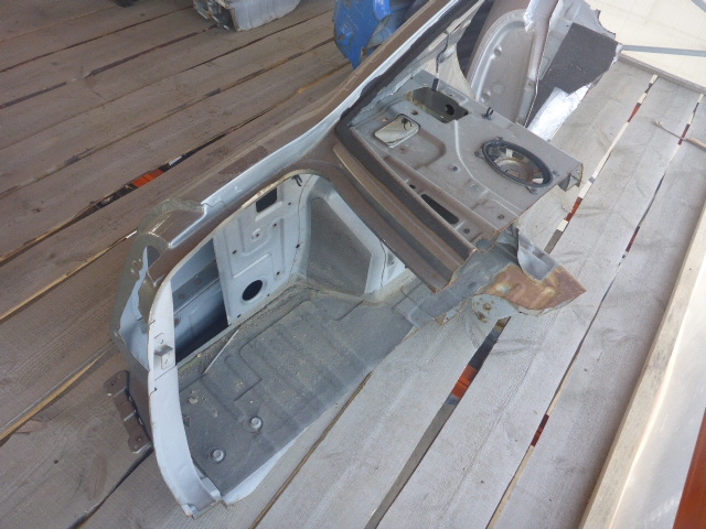 Крыло заднее левое