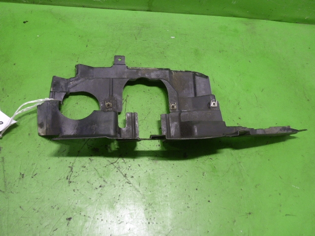 Пыльник двигателя боковой правый