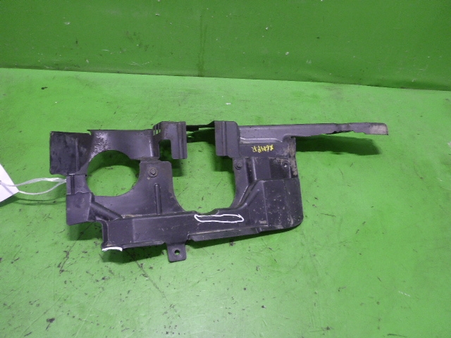 Пыльник двигателя боковой правый