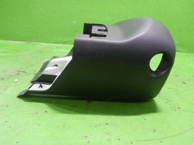 Кожух рулевой колонки