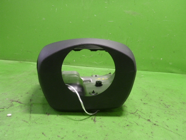 Кожух рулевой колонки