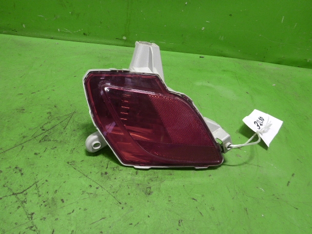 Фонарь задний в бампер правый